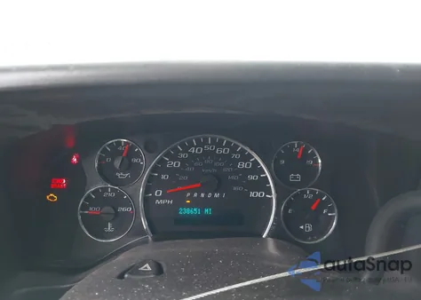 2017 Chevrolet Express 2500 Work Van z USA, uszkodzony, nr VIN 1GCWGAFF1H1121696